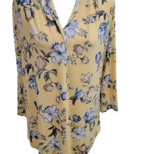 Top XL Bella Blooms Yellow Blue Floral NWT Charter Club